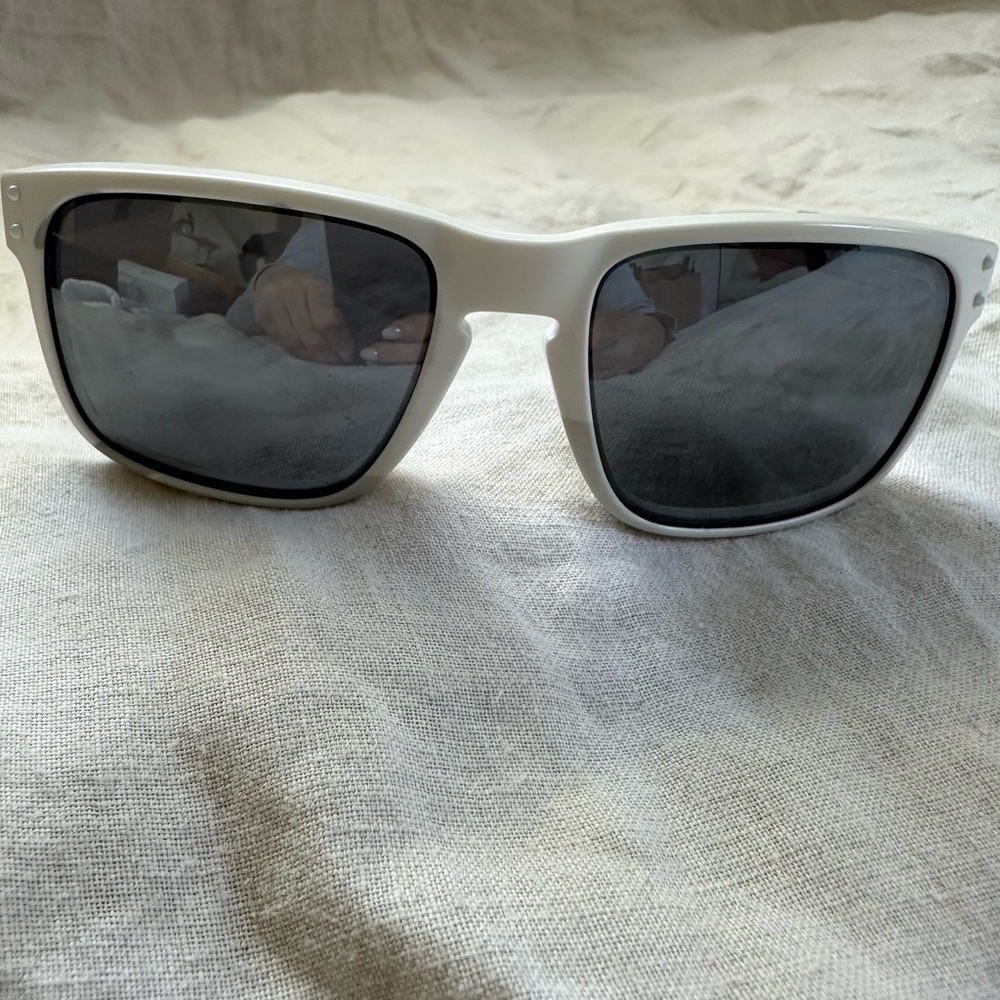 Oakley Holbrook sunglasses white gray camo 009102-CO 57 18 137